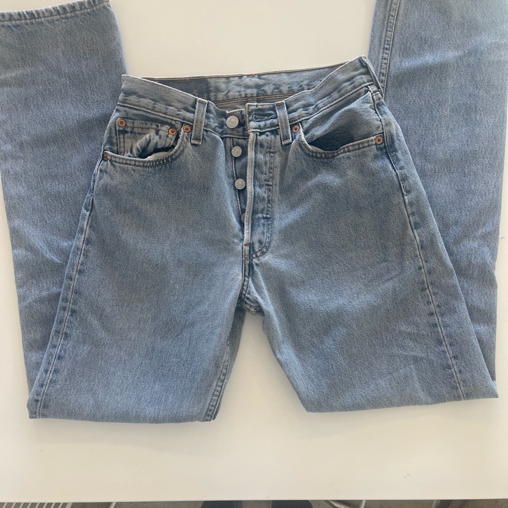 Levi’s  501 27/32